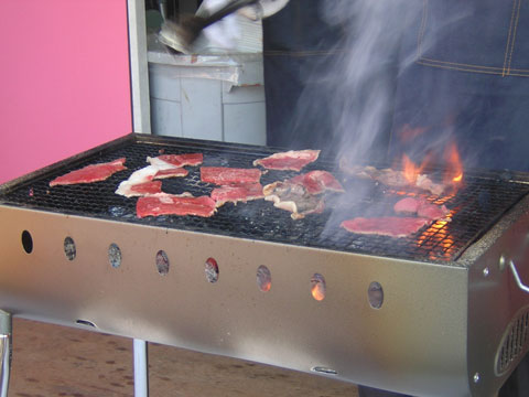 肉焼き