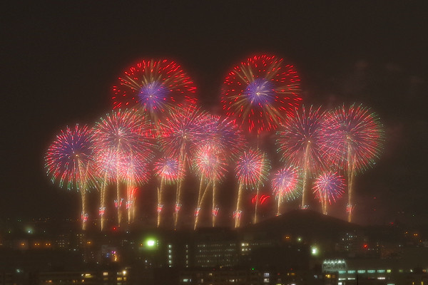 赤花火